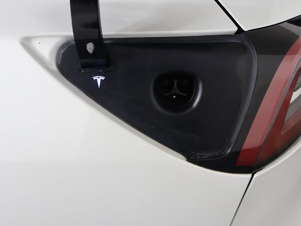 Used 2023 Tesla Model 3 Performance image 20
