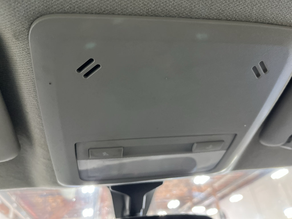 Certified 2018 Chevrolet Sonic Premier FWD image 27