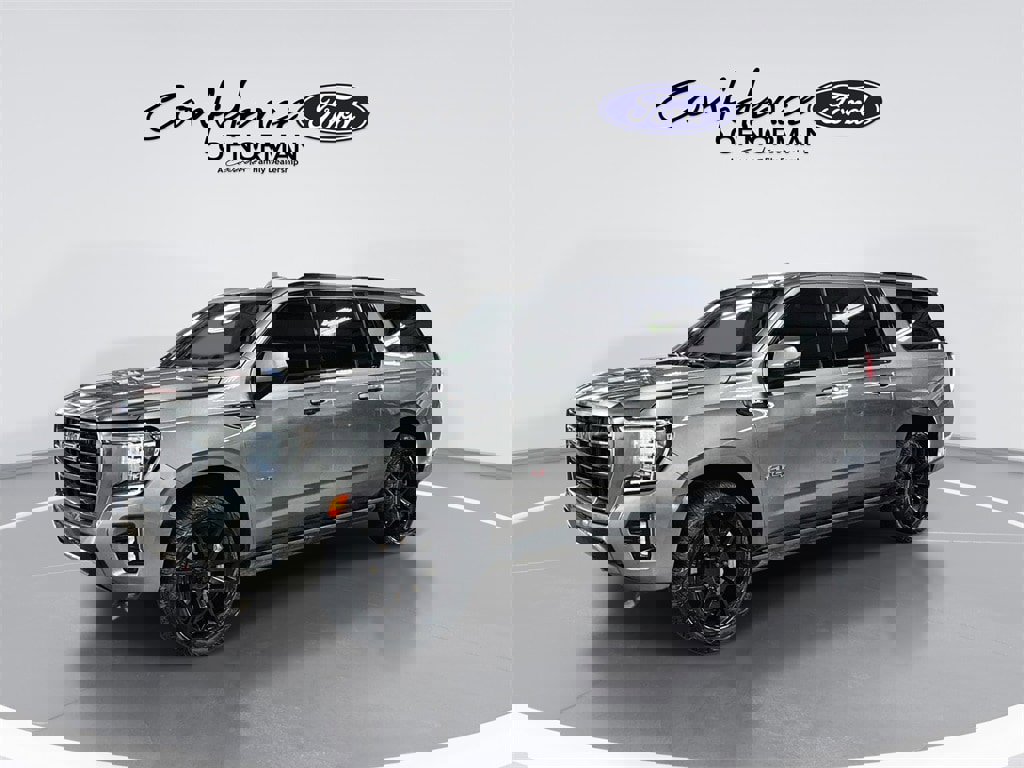 Used 2022 GMC Yukon XL AT4 image 4