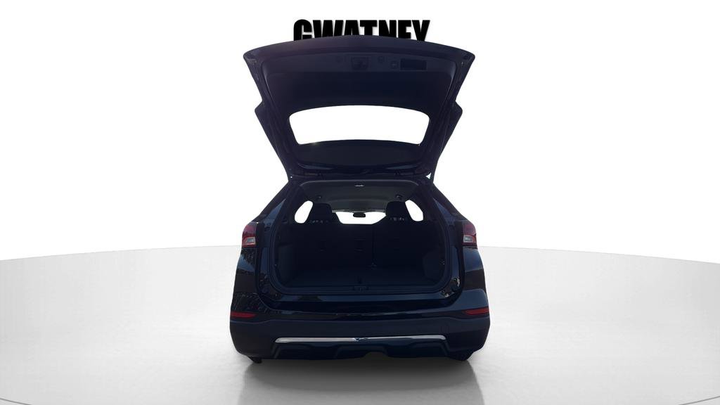 Used 2023 Chevrolet Equinox LT w/ Driver Convenience Package FWD image 13