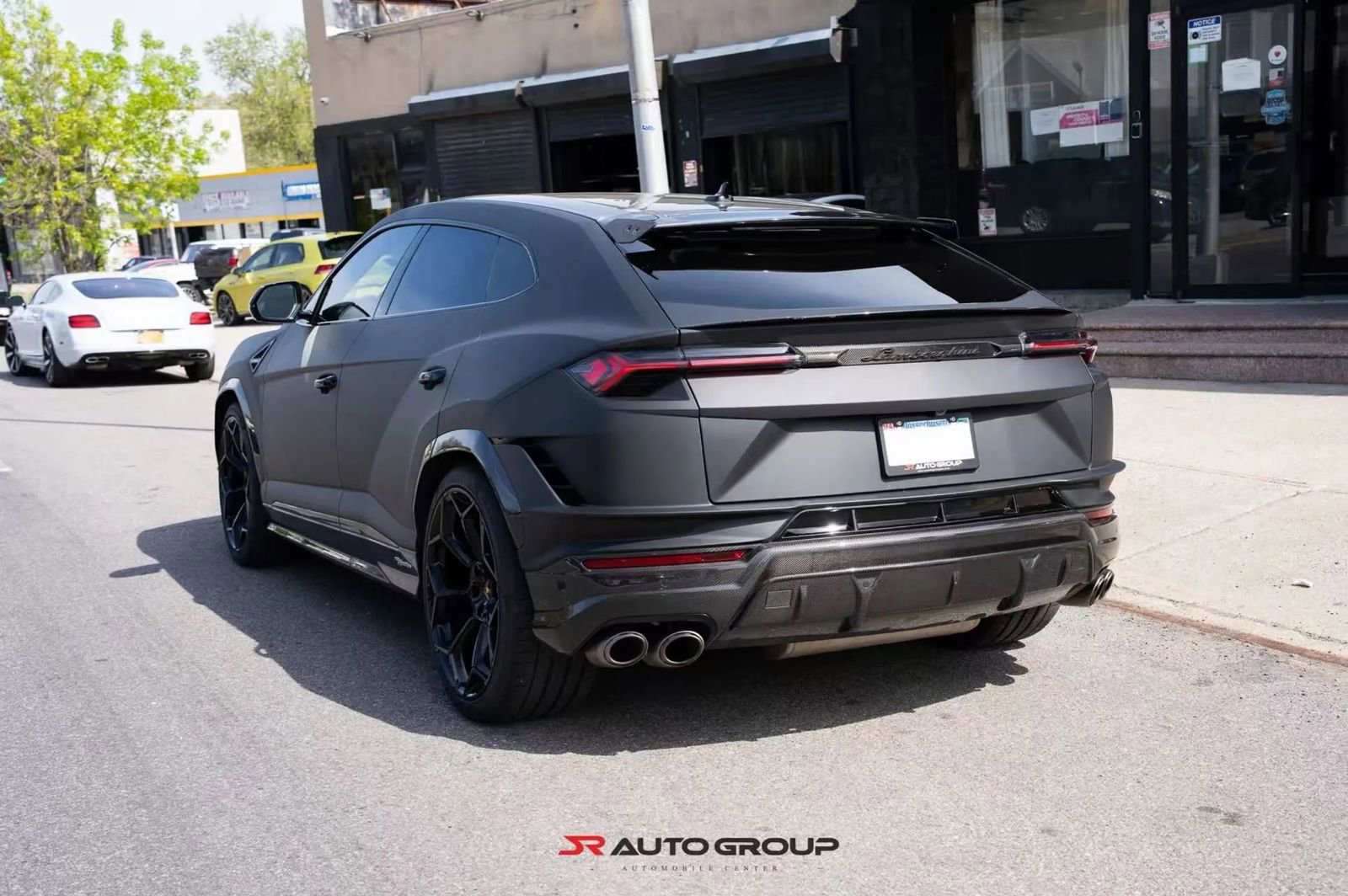 Used 2023 Lamborghini Urus Performante AWD/4WD image 17