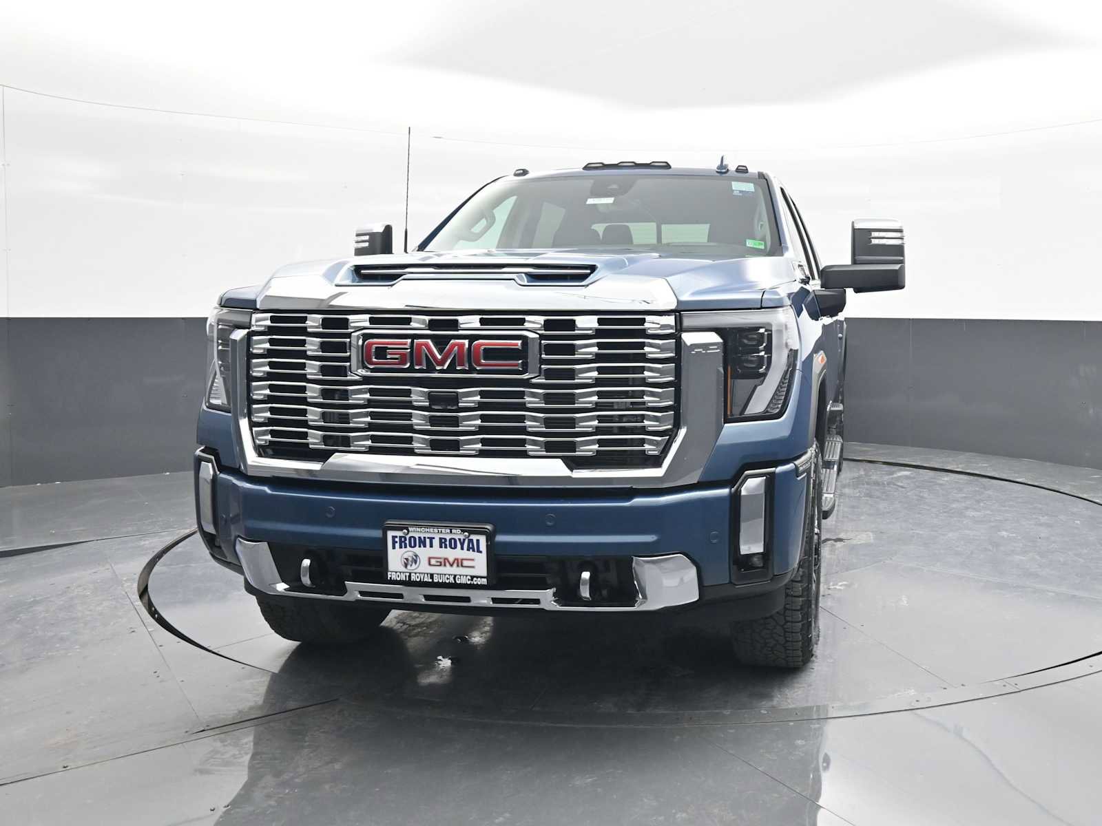 New 2026 GMC Sierra 2500 Denali w/ Denali Reserve Package AWD/4WD image 3