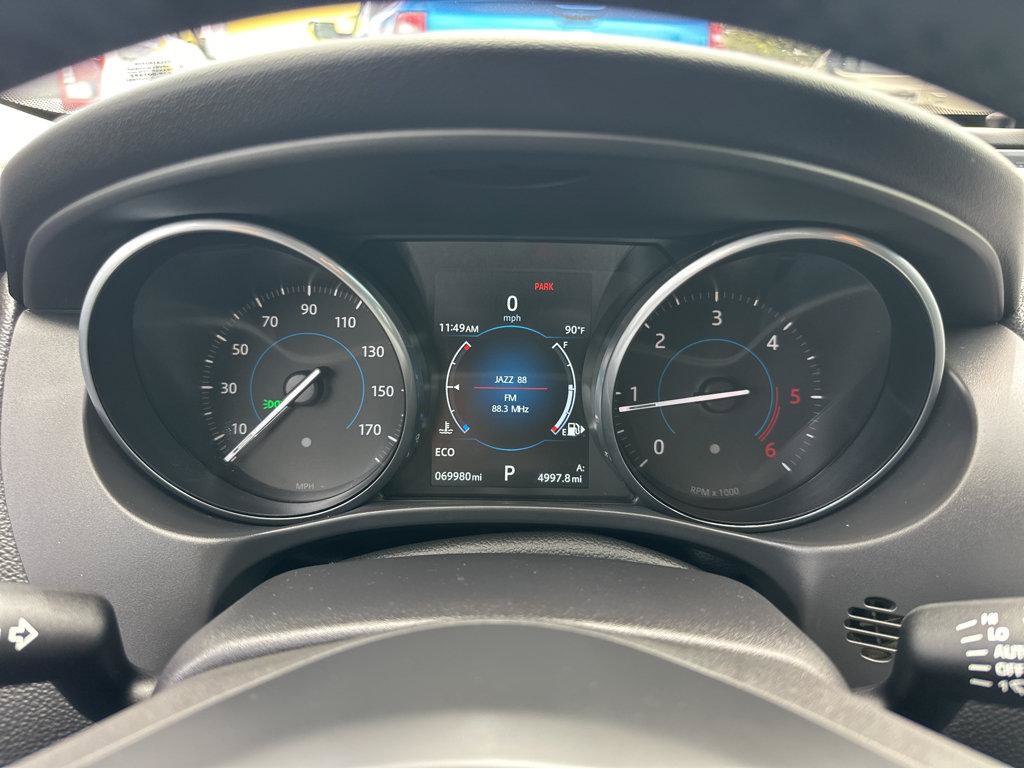 Used 2017 Jaguar XE RWD image 21