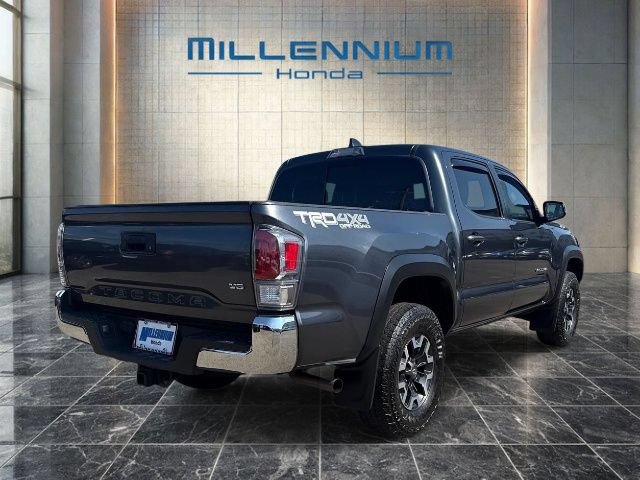 Used 2022 Toyota Tacoma TRD Off-Road AWD/4WD image 5