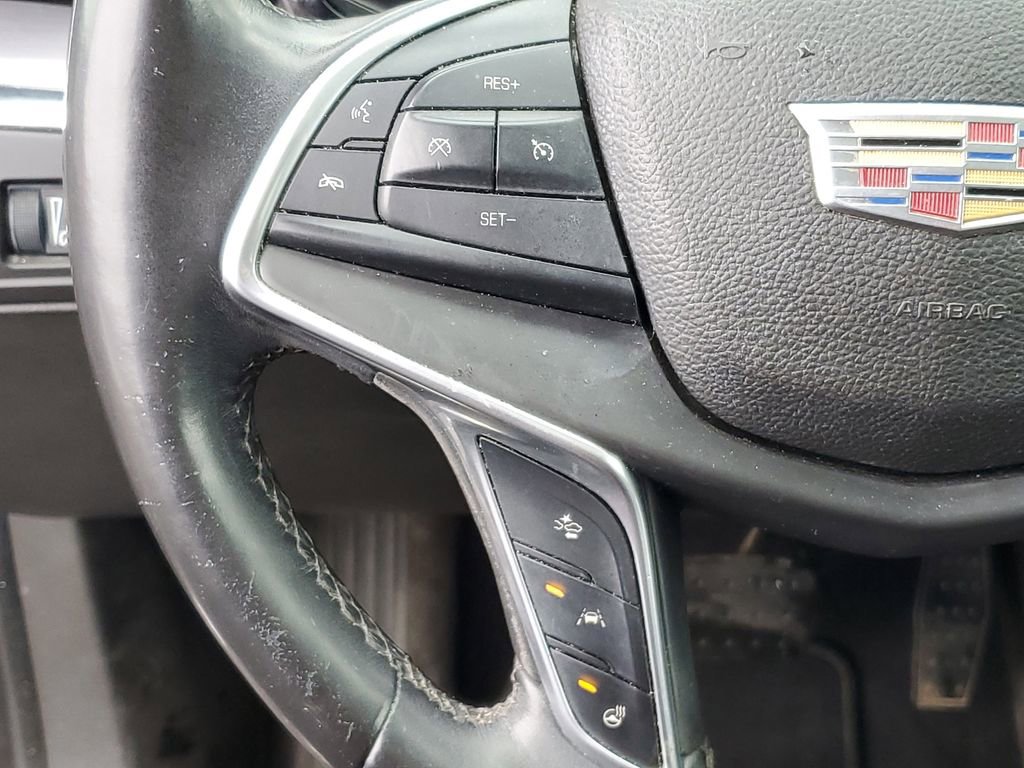 Used 2017 Cadillac XT5 Luxury w/ Driver Awareness Package image 15