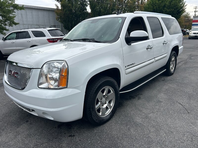 Used 2007 GMC Yukon XL Denali AWD/4WD image 7