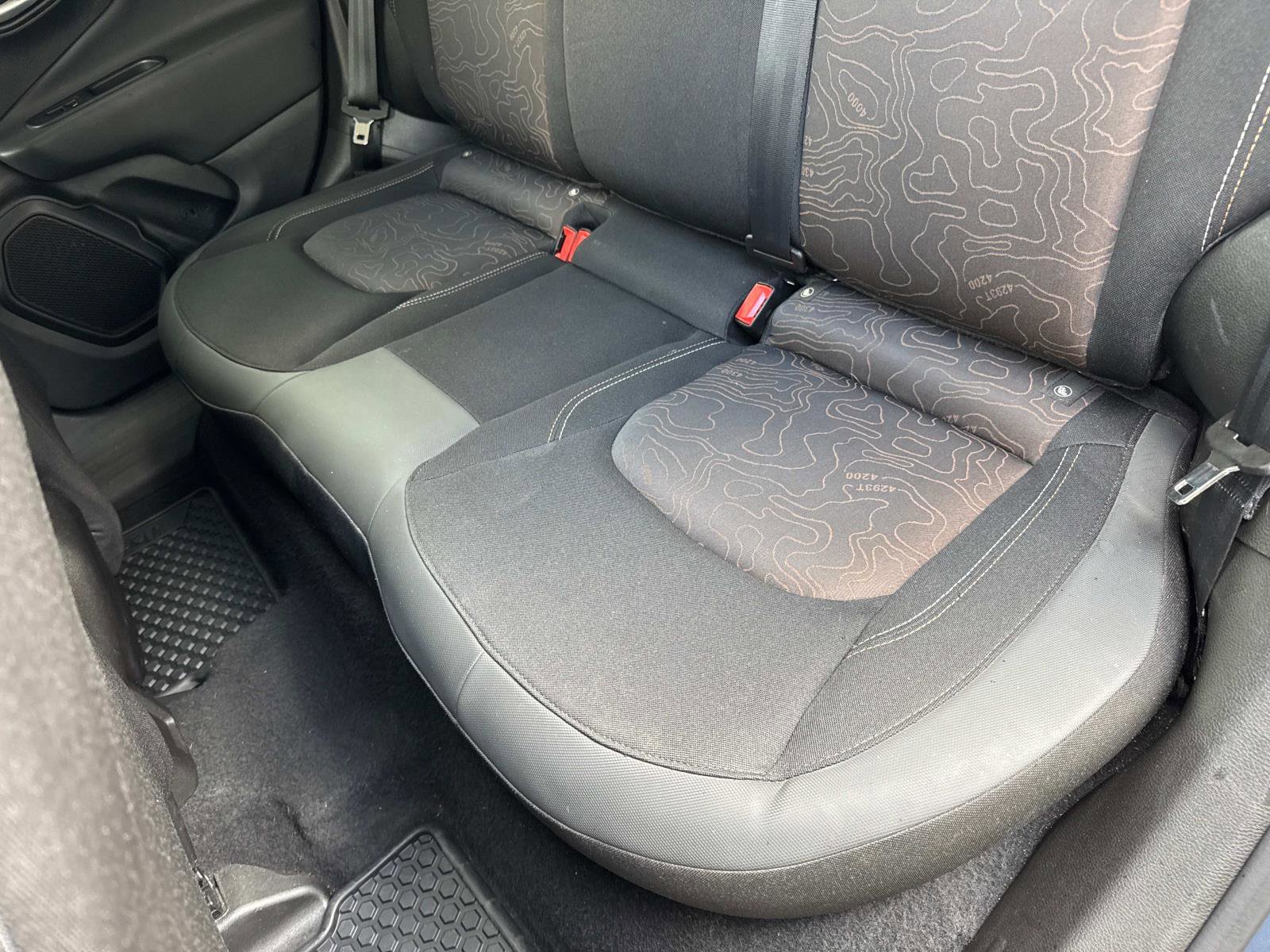 Certified 2023 Jeep Renegade Latitude AWD/4WD image 12