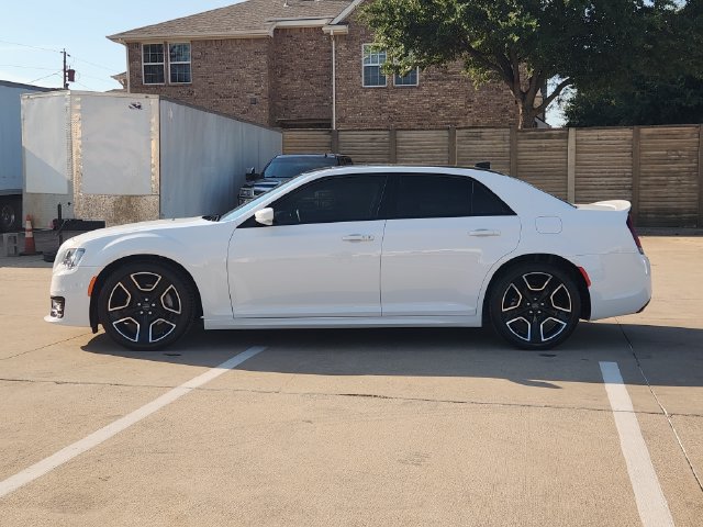 Used 2023 Chrysler 300 S w/ Comfort Group RWD image 12