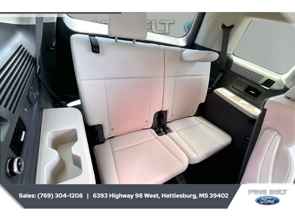 Used 2025 Hyundai Santa Fe Calligraphy FWD image 22