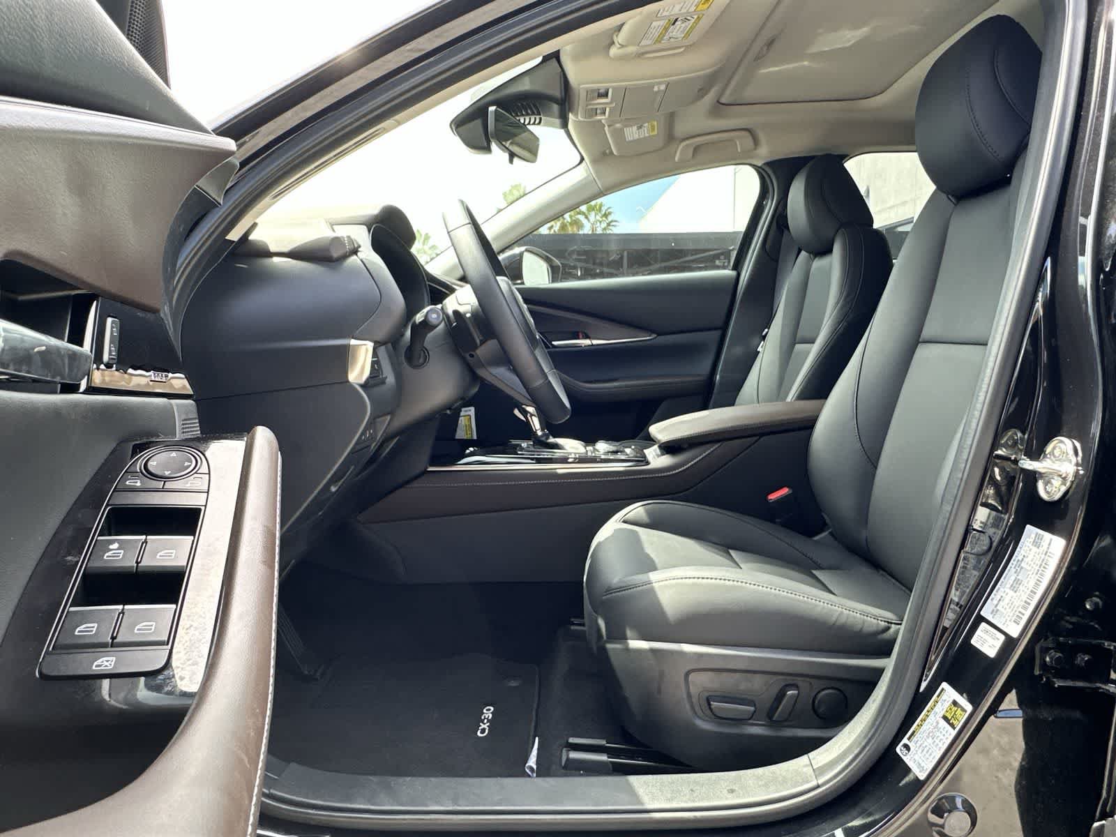 Used 2025 MAZDA CX-30 AWD 2.5 S w/ Premium Package image 2