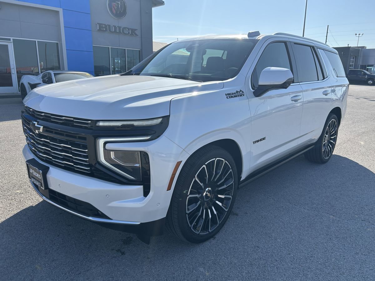 Used 2025 Chevrolet Tahoe High Country image 2