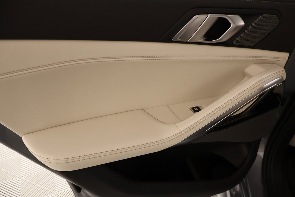 New 2026 BMW X6 xDrive40i w/ Executive Package image 18