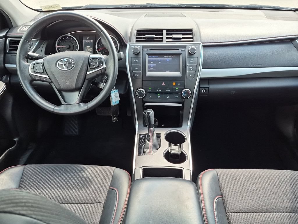Used 2017 Toyota Camry SE FWD image 13