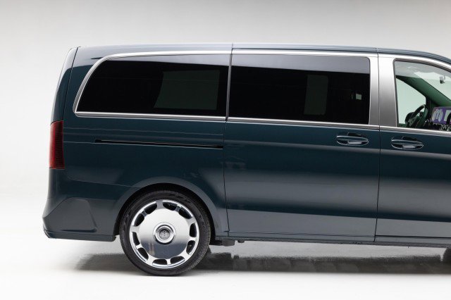 Used 2022 Mercedes-Benz Metris Passenger image 21