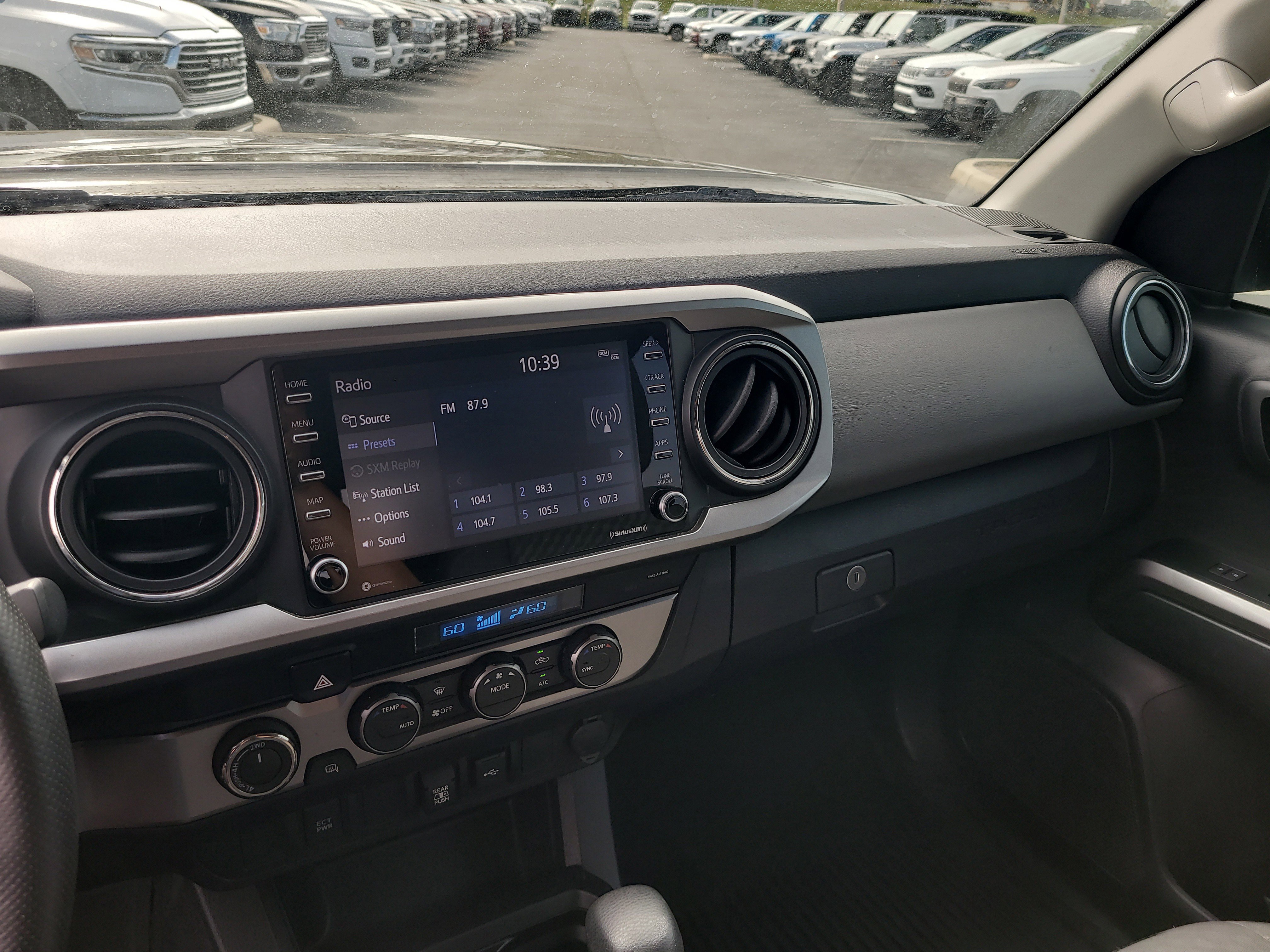 Used 2021 Toyota Tacoma SR5 AWD/4WD image 20