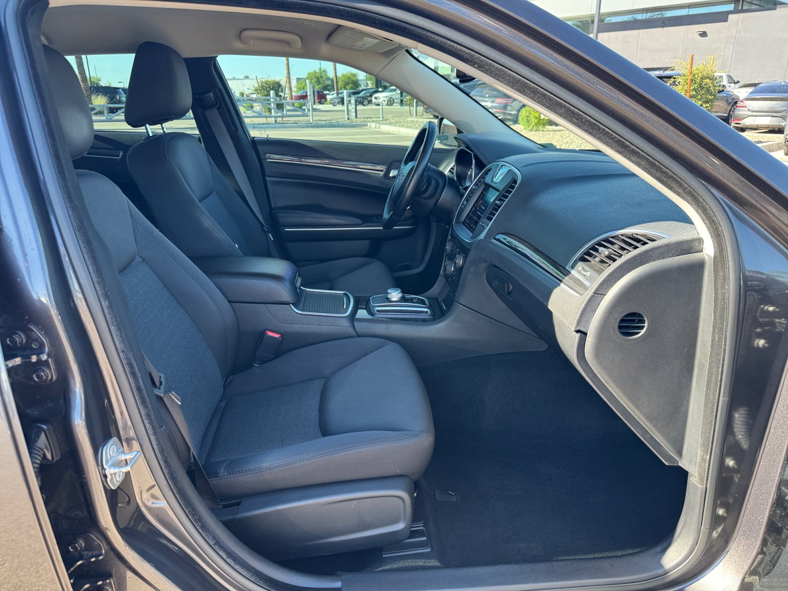 Used 2021 Chrysler 300 Touring w/ Sport Appearance Package RWD image 19