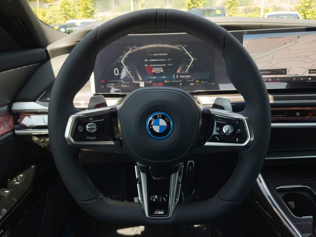 New 2026 BMW 750e xDrive w/ Premium Package AWD/4WD image 15