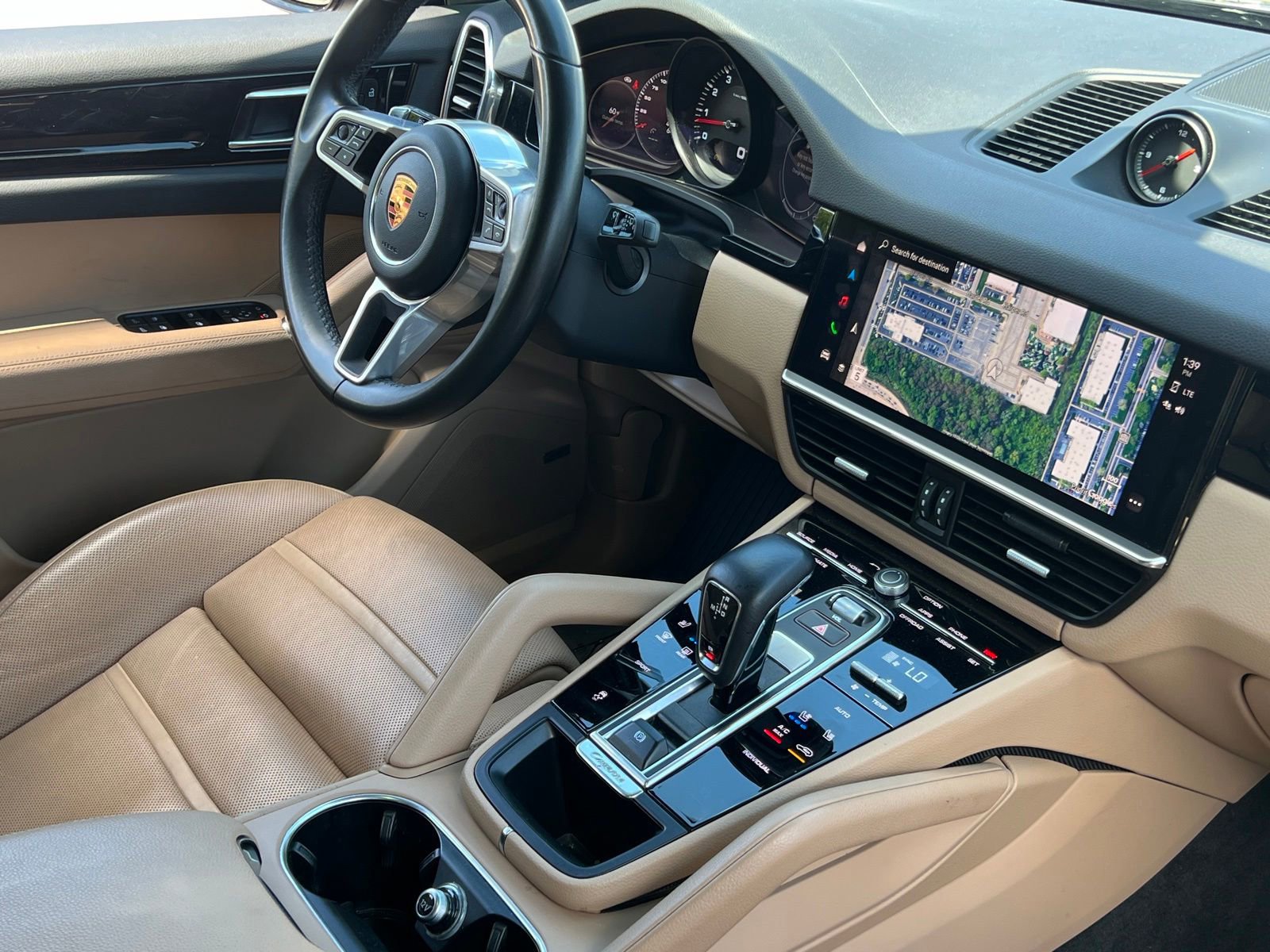 Certified 2022 Porsche Cayenne AWD/4WD image 15