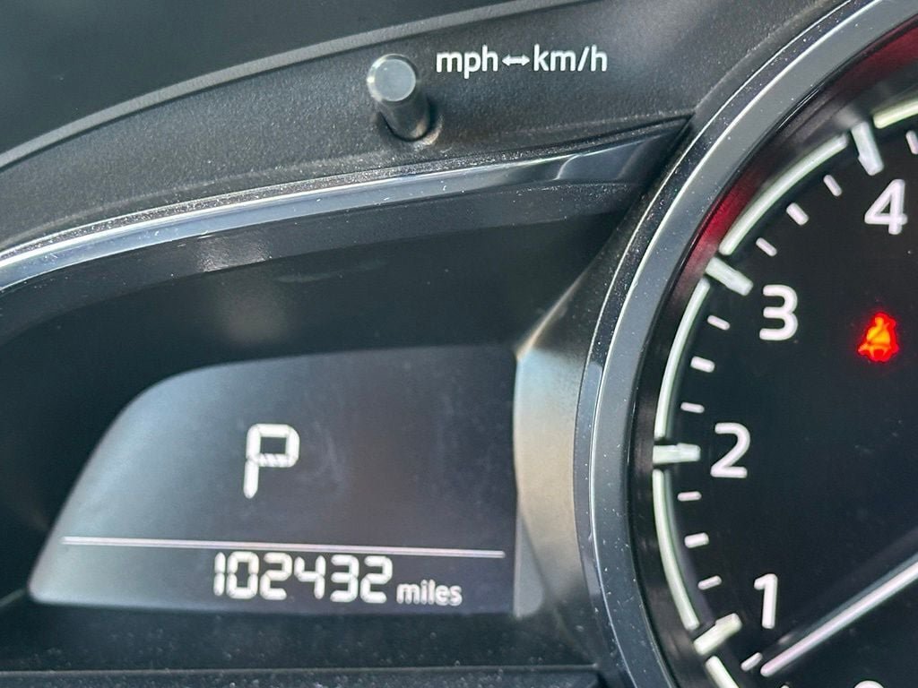 Used 2018 MAZDA MAZDA3 Grand Touring w/ Premium Equipment Package FWD image 10