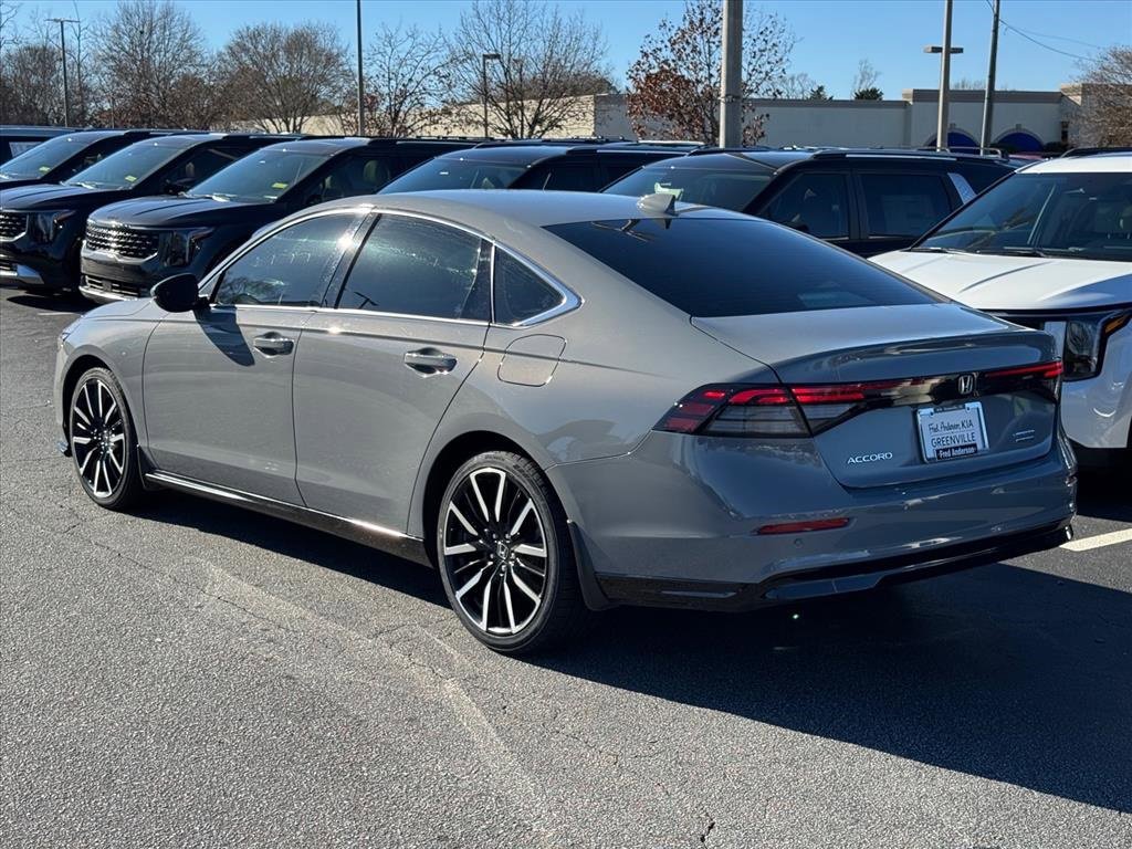 Used 2023 Honda Accord Touring image 5