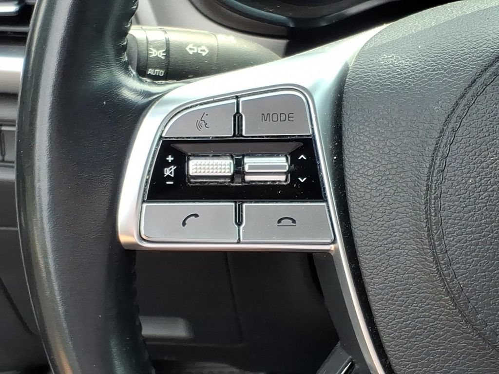 Used 2020 Kia Telluride LX FWD image 19