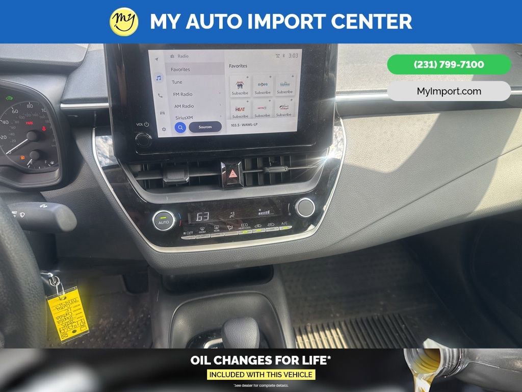 Used 2025 Toyota Corolla LE AWD/4WD image 10