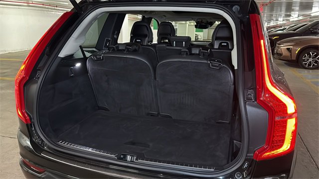 Used 2021 Volvo XC90 T5 Momentum w/ Advanced Package image 16