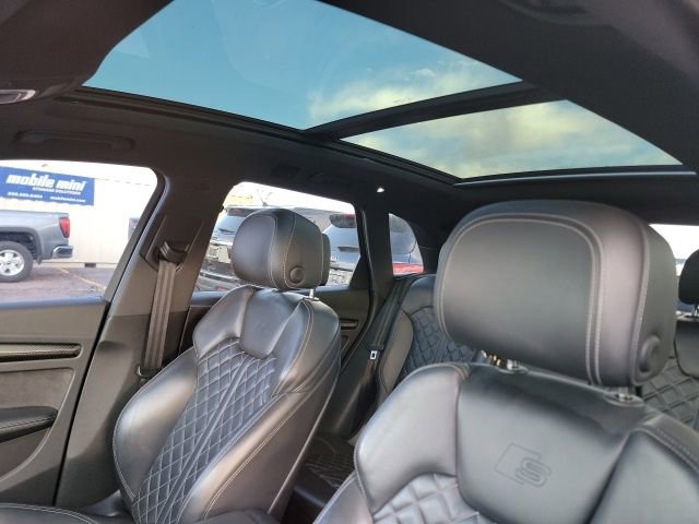 Used 2018 Audi SQ5 Prestige w/ Prestige Package AWD/4WD image 17