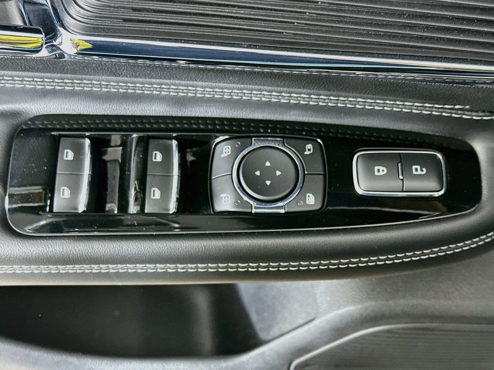 Used 2021 Lincoln Corsair AWD w/ Equipment Group 101A image 15