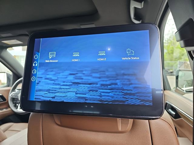 Used 2025 Chevrolet Tahoe High Country AWD/4WD image 19