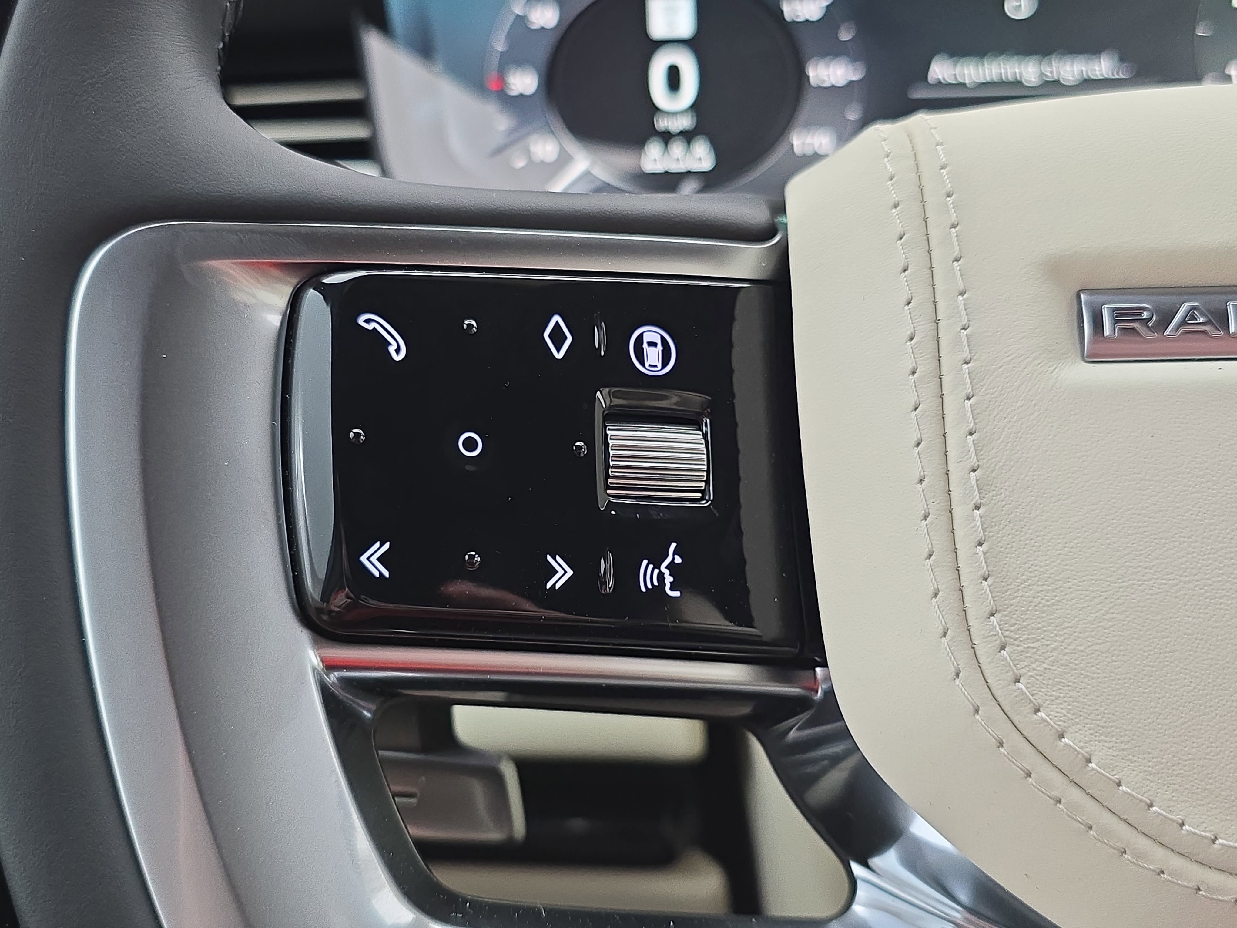 New 2026 Land Rover Range Rover SE AWD/4WD image 17
