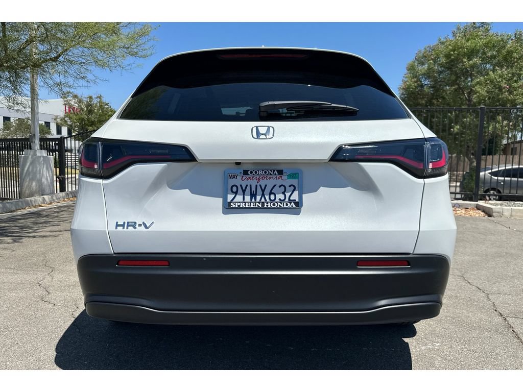 Used 2027 Honda HR-V LX image 4