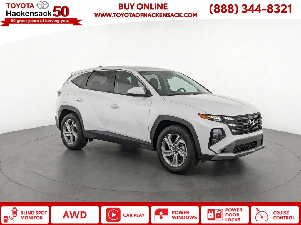 Used 2025 Hyundai Tucson SE AWD/4WD image 1