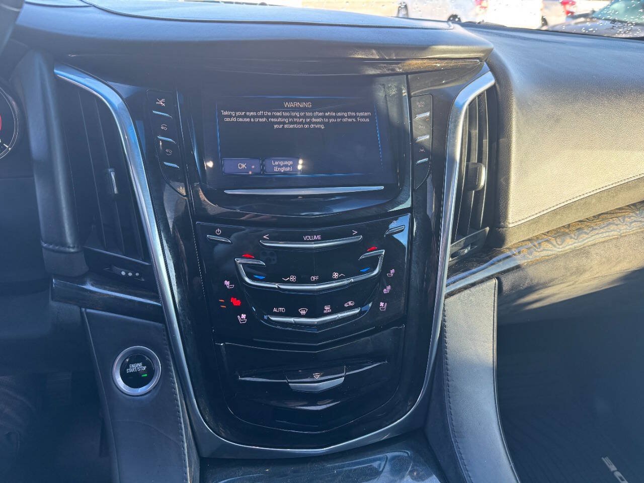 Used 2016 Cadillac Escalade ESV Platinum AWD/4WD image 24