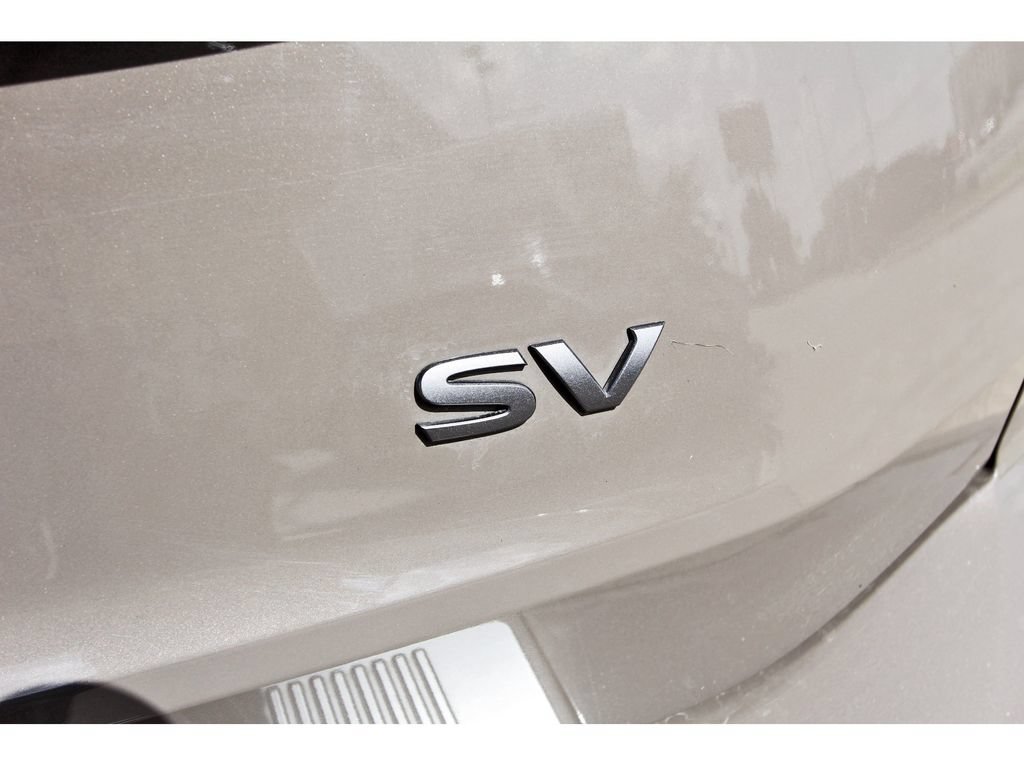 Used 2024 Nissan Rogue SV FWD image 8