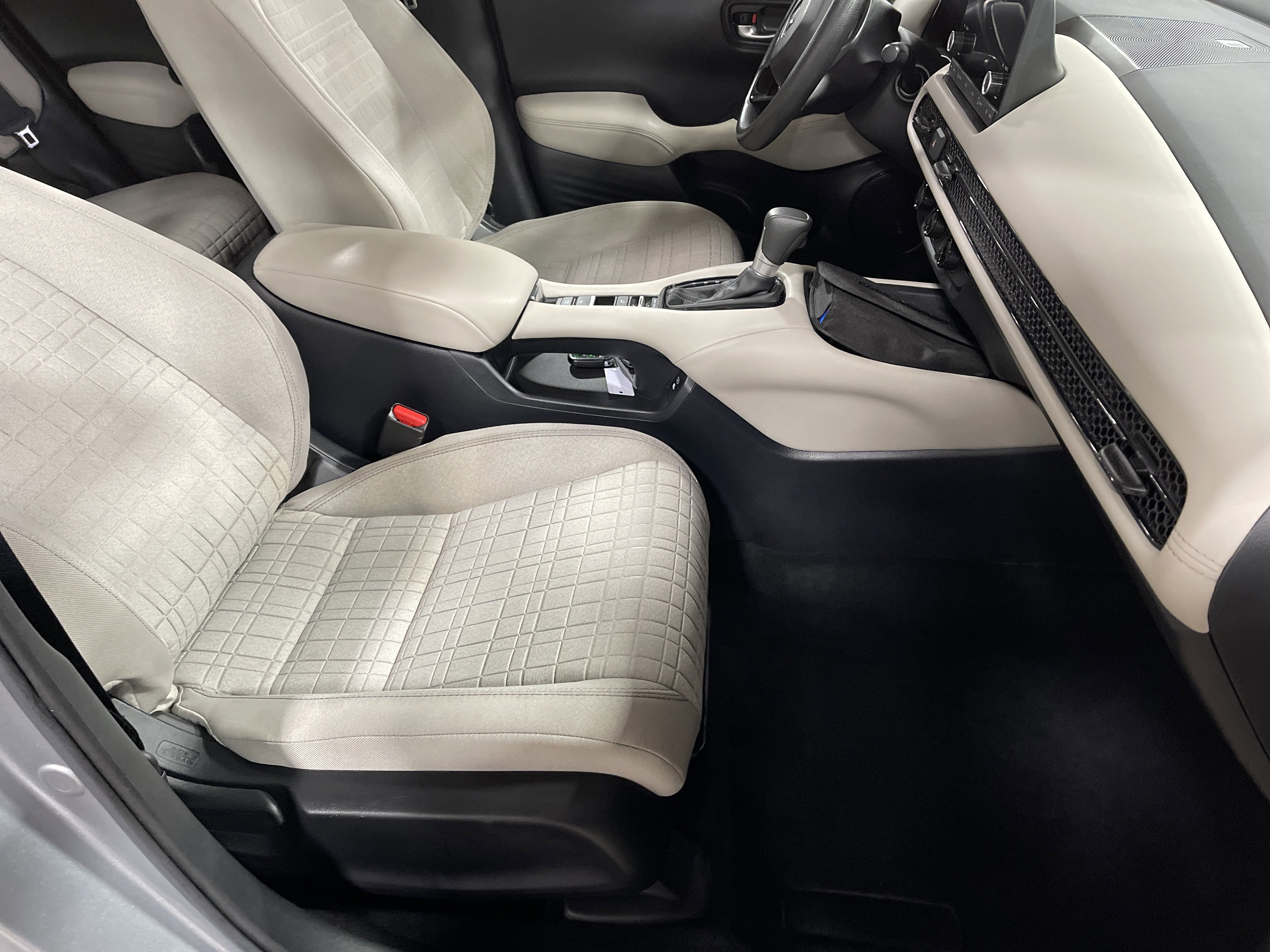 Used 2024 Honda HR-V LX image 12