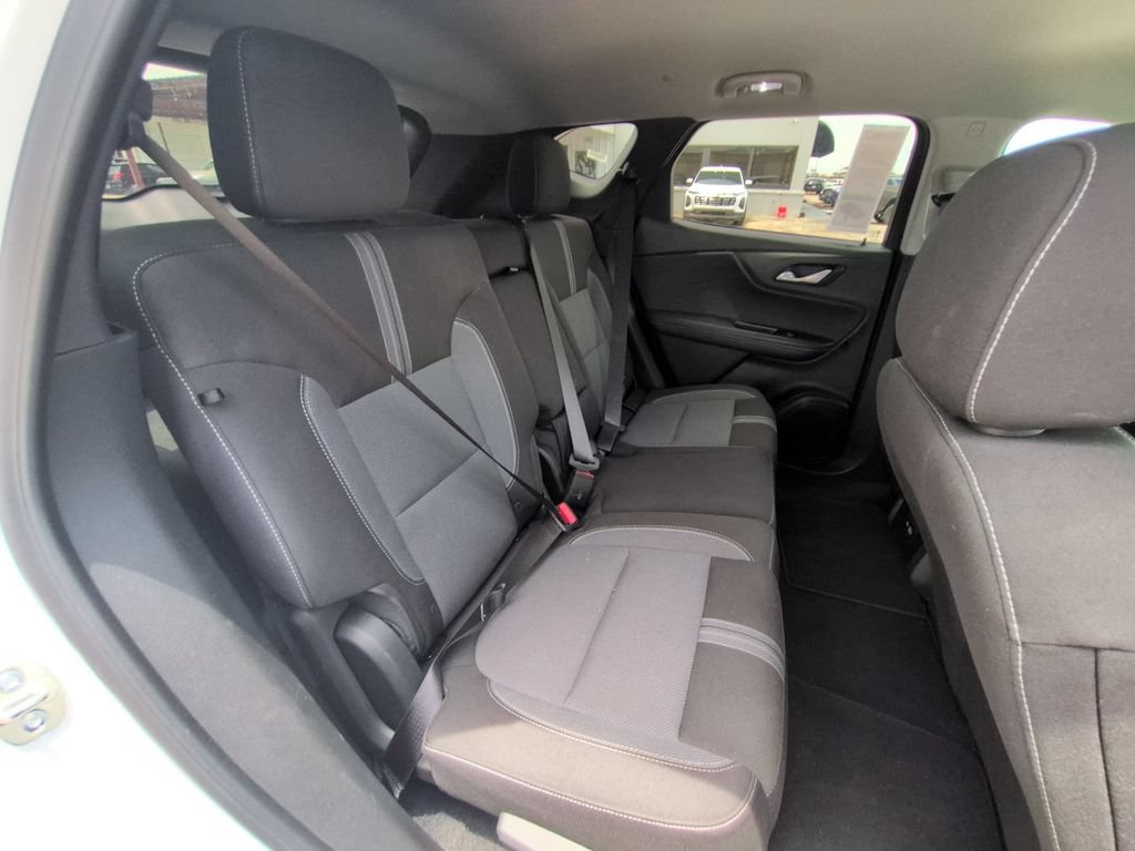 Used 2025 Chevrolet Blazer LT FWD image 29