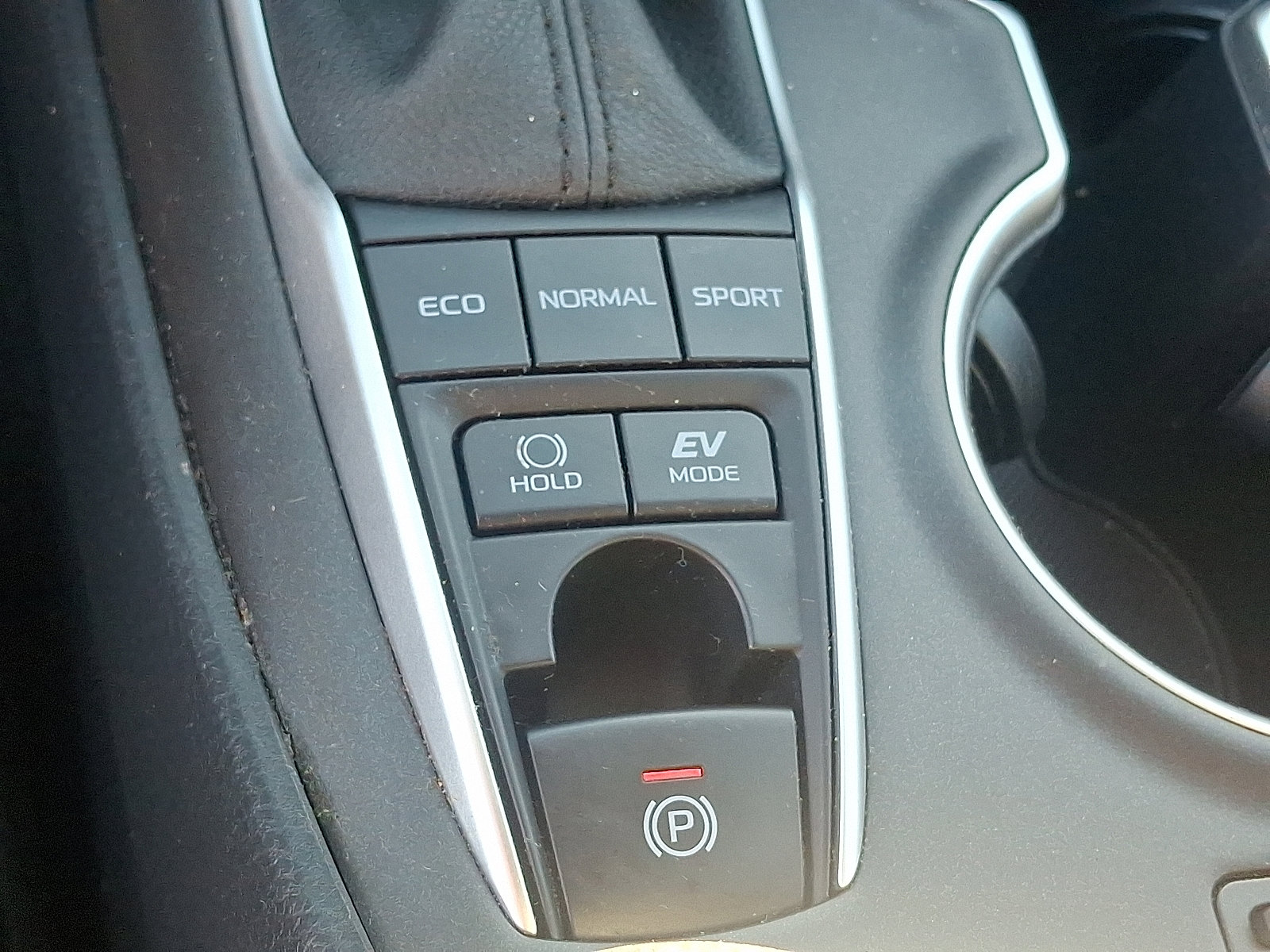 Certified 2021 Toyota Camry XLE w/ Navigation Upgrade Package image 25