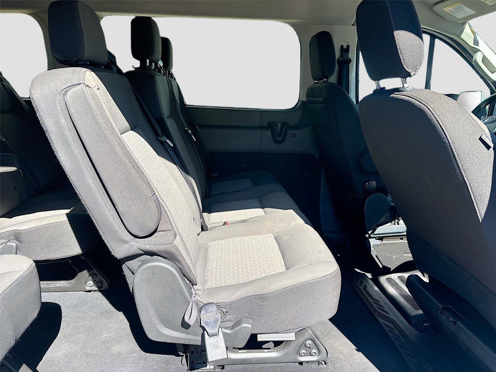 Used 2023 Ford Transit 350 XLT image 31