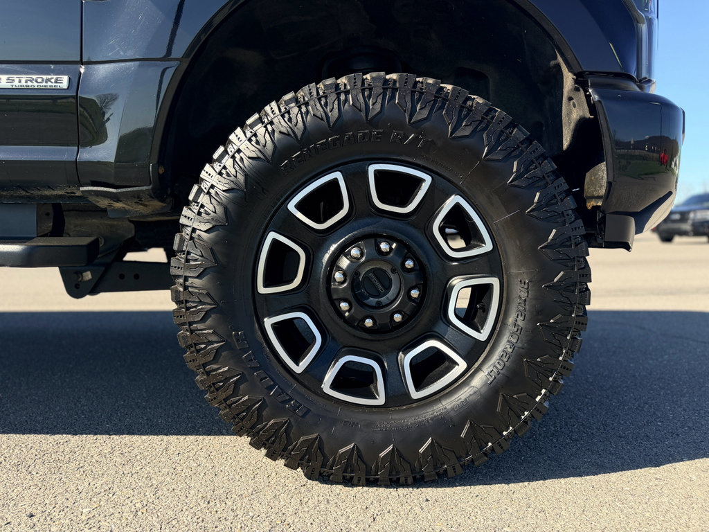 Used 2020 Ford F350 Lariat image 10