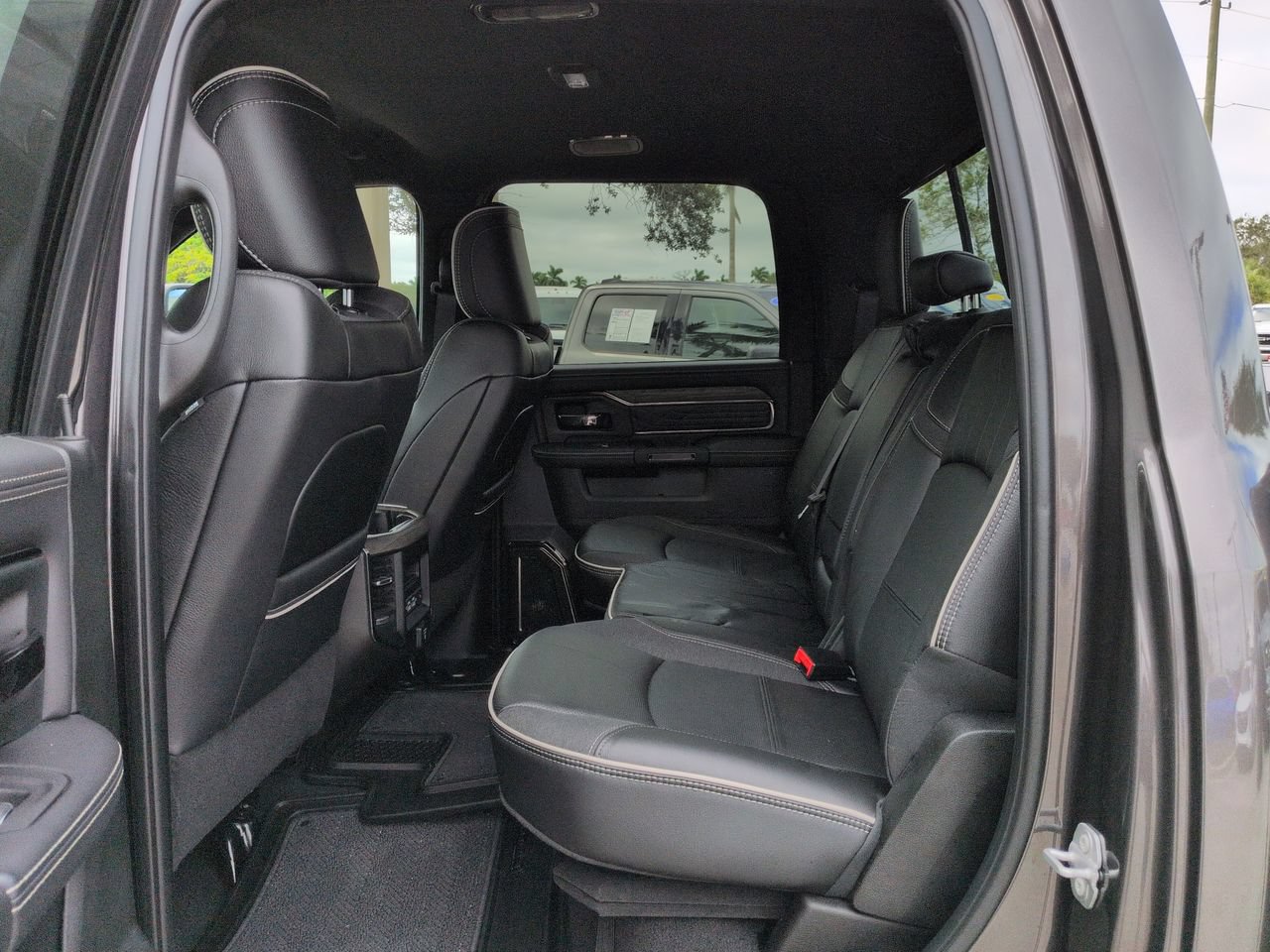 Used 2025 RAM 2500 Limited AWD/4WD image 14