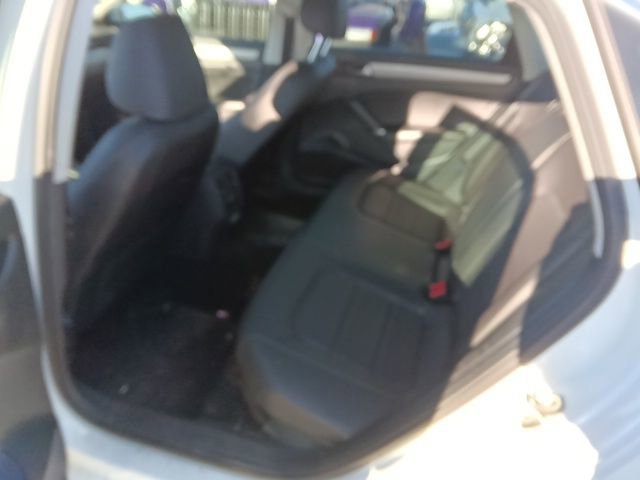 Used 2021 Volkswagen Passat 2.0T SE image 10