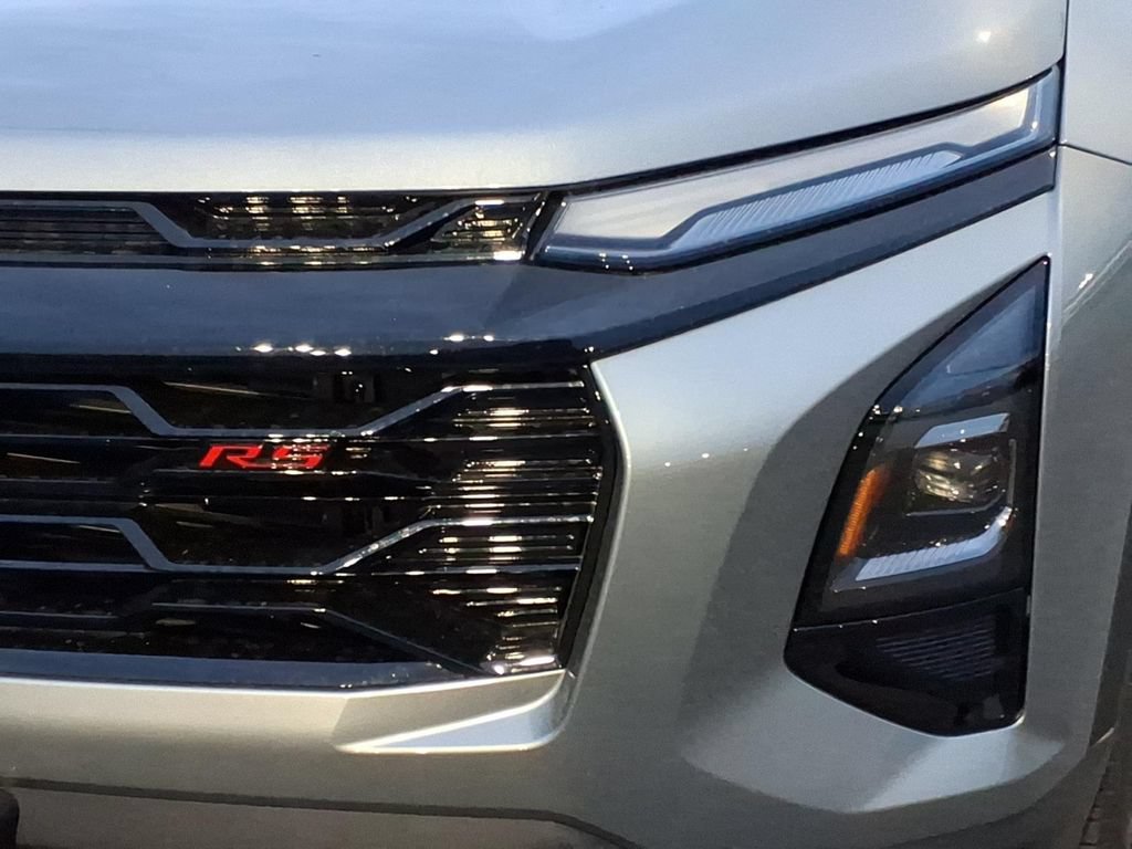 New 2027 Chevrolet Equinox RS FWD image 8