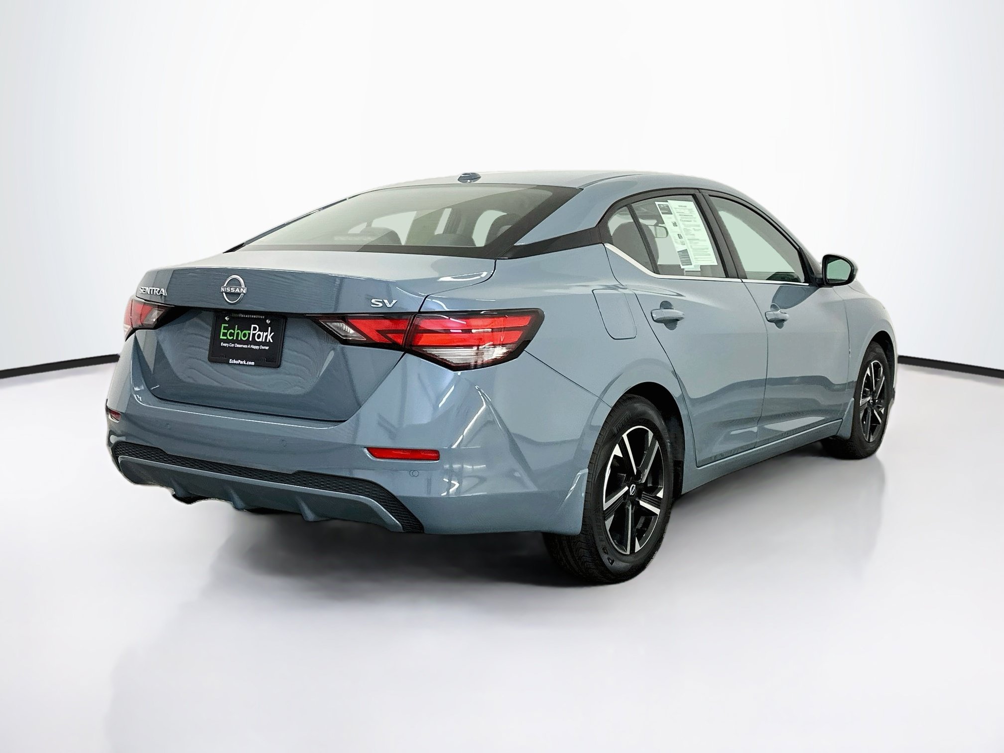 Used 2024 Nissan Sentra SV FWD image 9