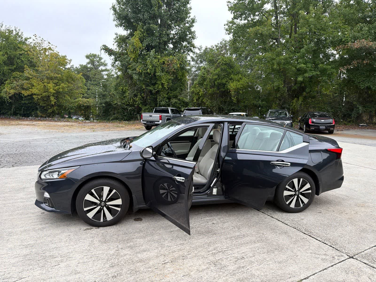 Used 2019 Nissan Altima 2.5 SV AWD/4WD image 18