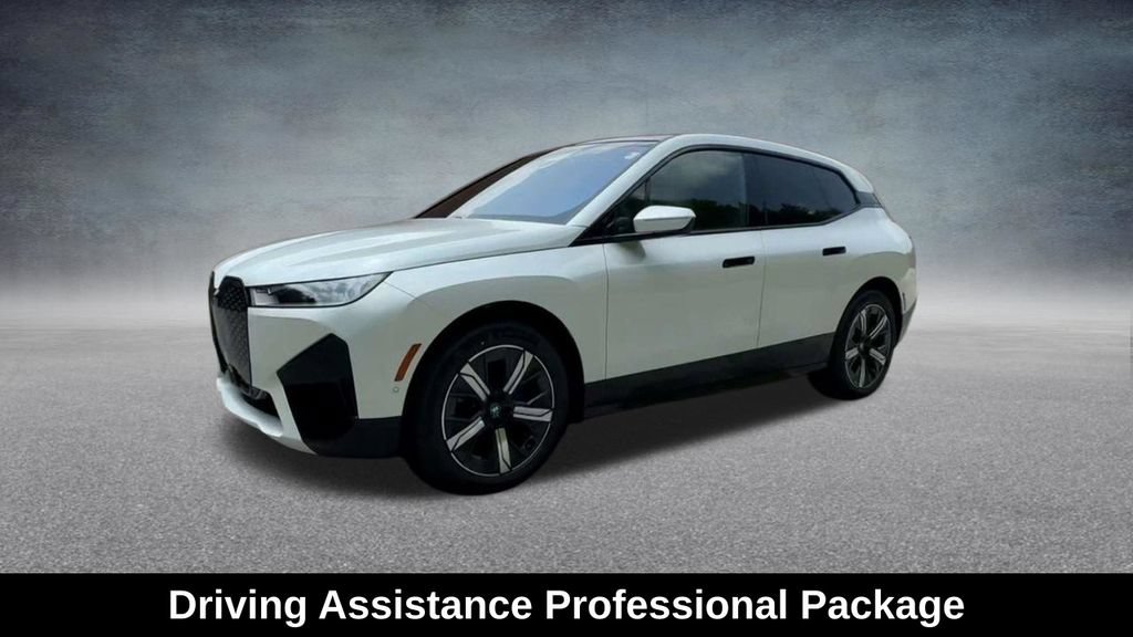 Used 2024 BMW iX xDrive50 w/ Sport Package AWD/4WD image 11