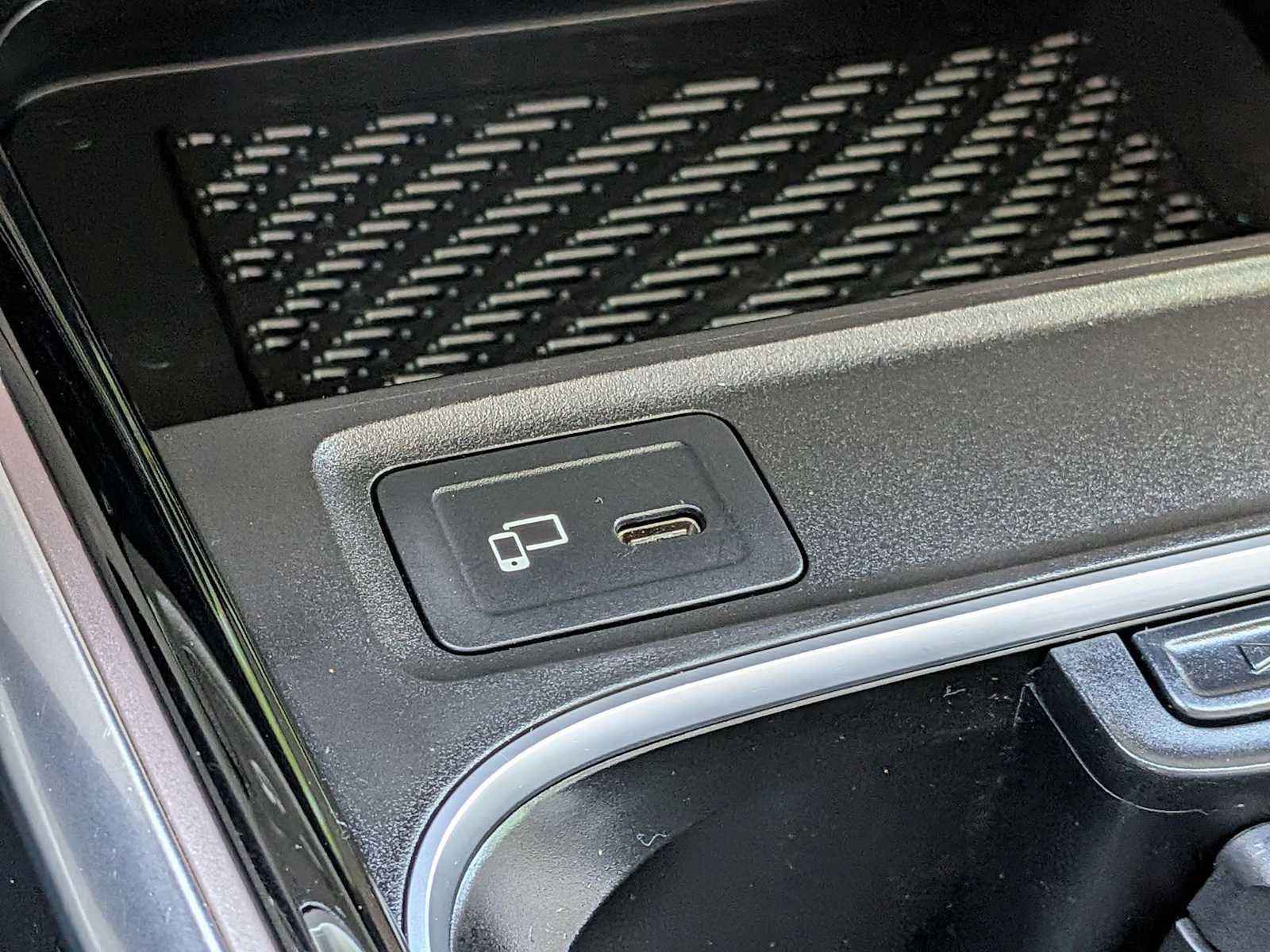 Used 2020 Mercedes-Benz GLB 250 4MATIC image 32