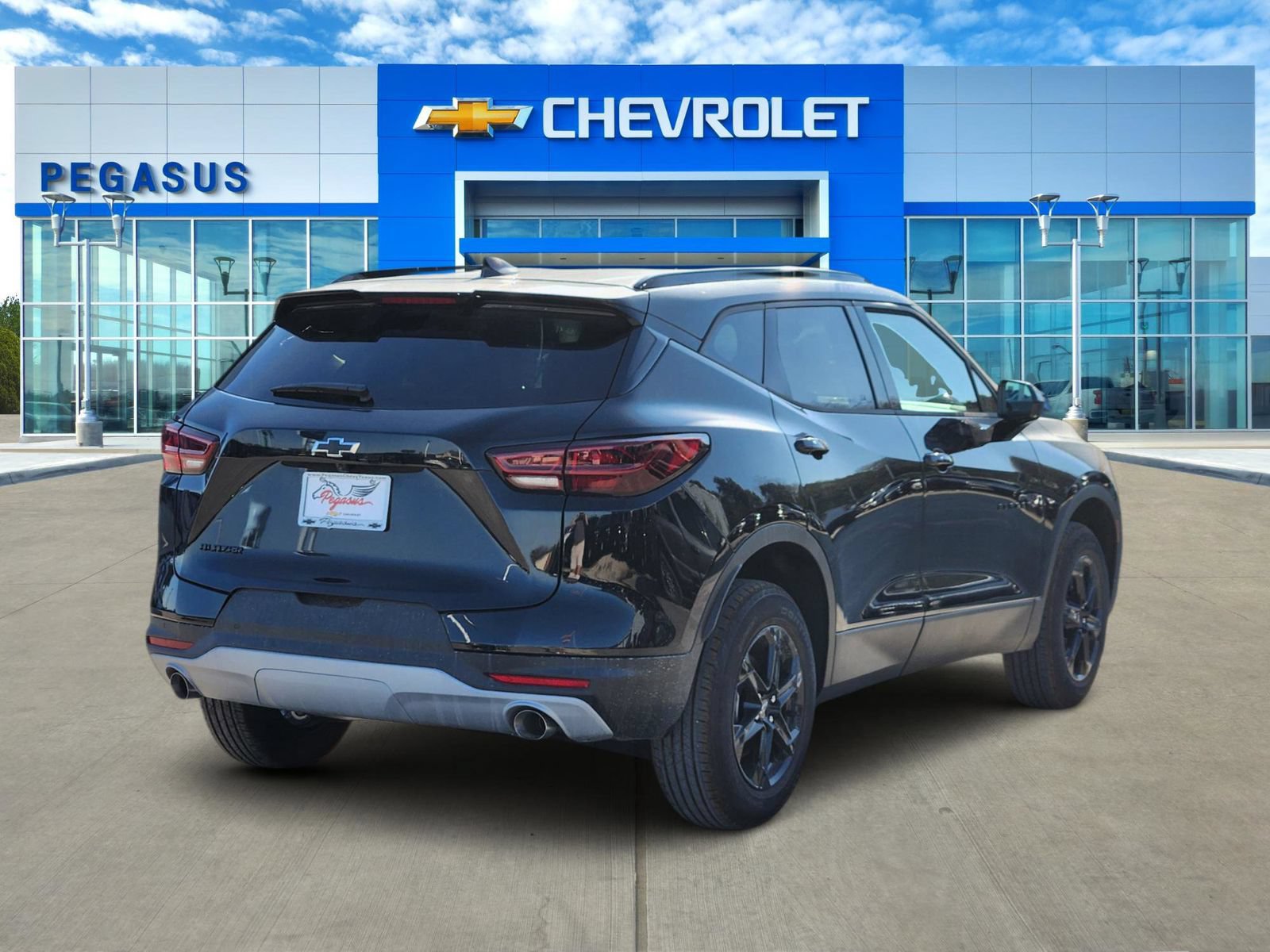 New 2026 Chevrolet Blazer LT w/ Midnight/Sport Edition FWD image 5