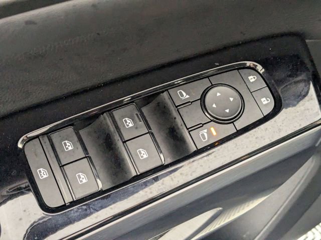 Used 2023 Nissan Pathfinder SL w/ Black Appearance Package image 11