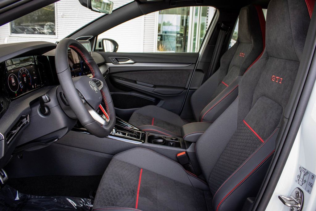 New 2025 Volkswagen GTI SE image 30